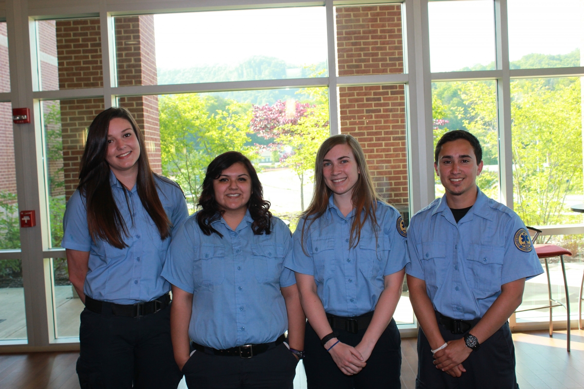 Image of EMS students honored during pinning ceremony at SCC
