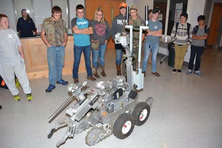 Photo of students at Manufacturing Awareness Day
