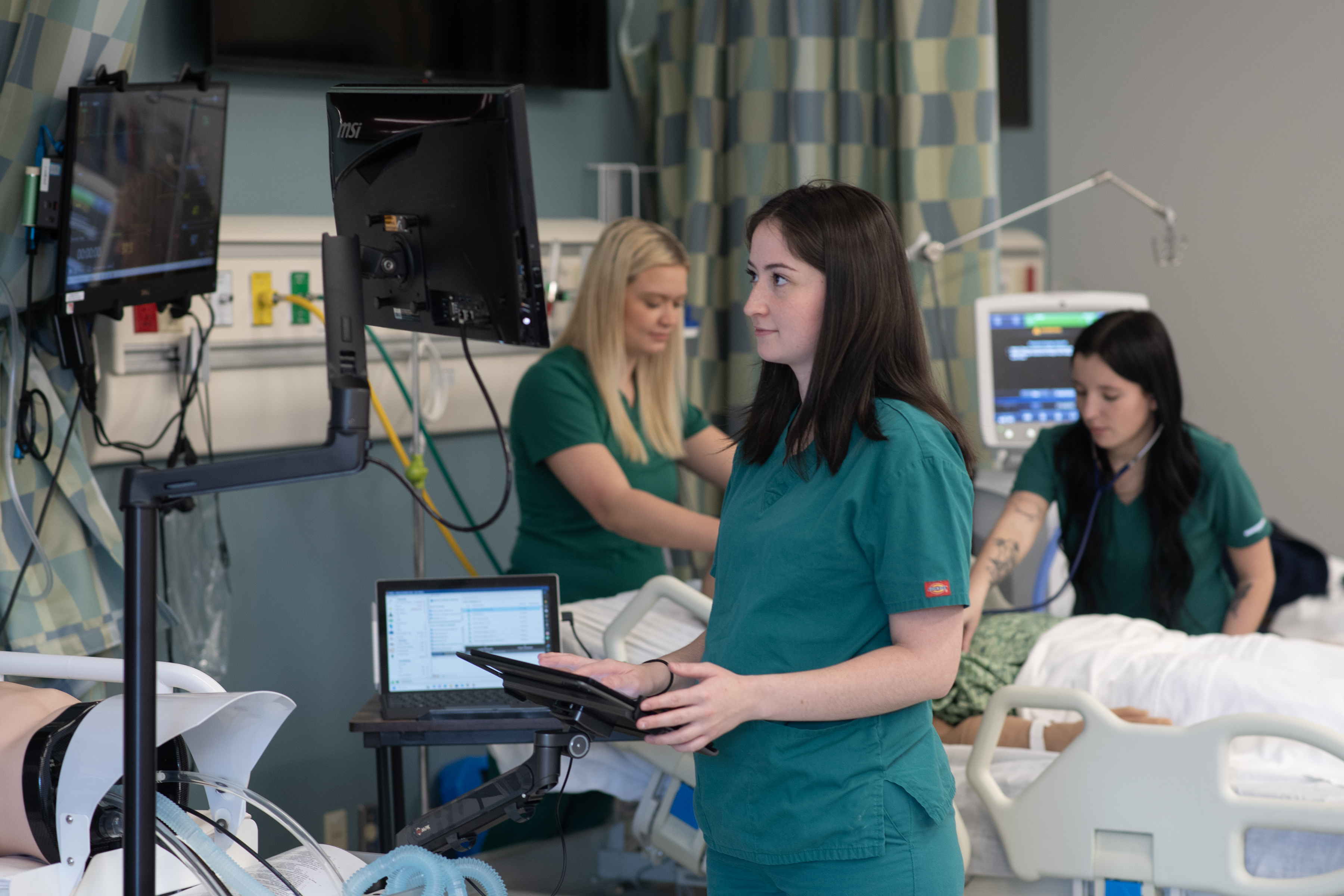 Students work in SCC's Respiratory Therapy Lab