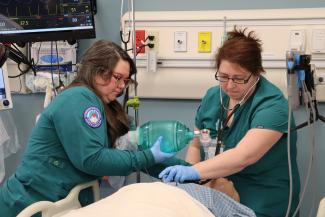 Respiratory Therapy students work in a lab on SCC's Jackson Campus